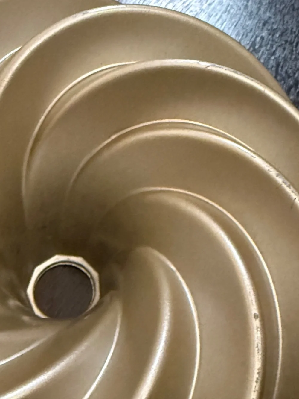 Nordic Ware Heritage Bundt Pan Cast Aluminum Nonstick Fluted Cake Pan 10 C Bake